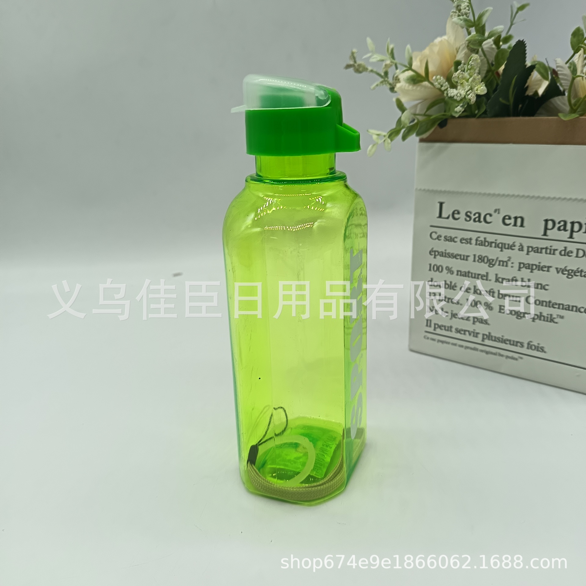 Fitness water bottle, vibrant color, minimalist letter style, space cup, men's and women's sports water cup, outdoor portable with a carrying rope Application Scenario