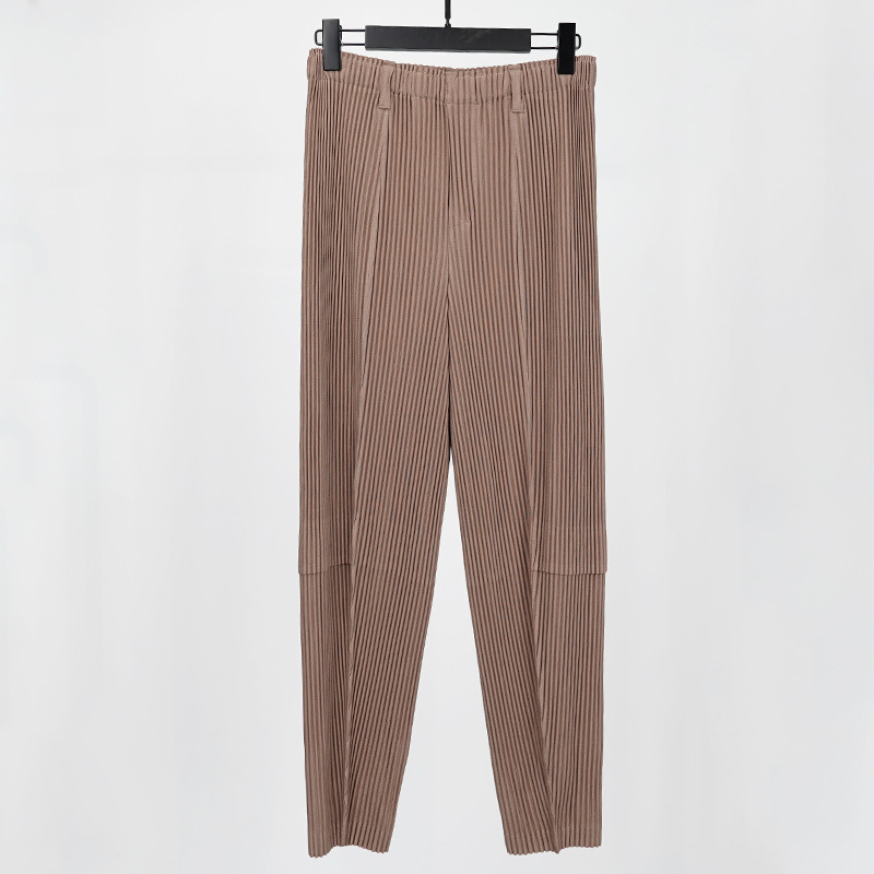 2024 New Miyake men's casual pants, sport pleated straight-leg pants, lifetime cargo pants, cross-border export long pants Application Scenario