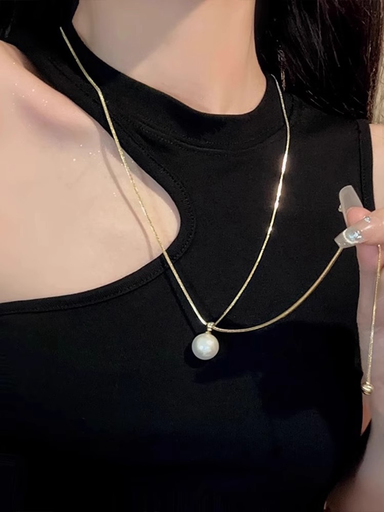 Design sense pearl pull-out necklace for women, 2023 new trendy titanium steel, does not fade, elegant and versatile neckchain collarbone chain Item Picture