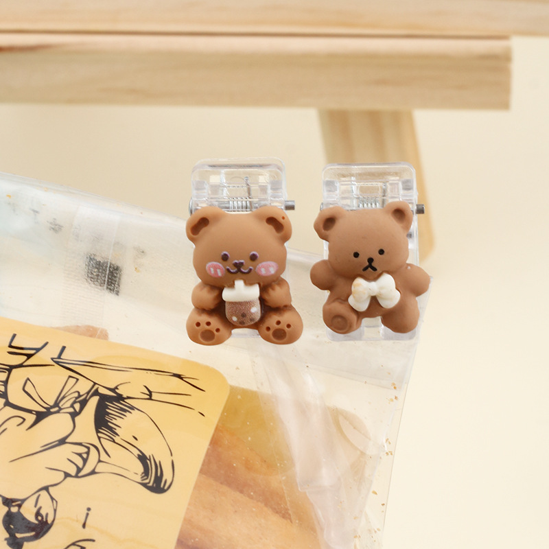 Cute cartoon clips decorate photo note holders, seal fixing bear transparent clips, file folders, ticket holders Application Scenario