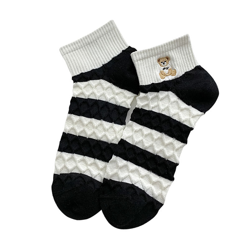 Sock stall, one-piece consignment, women's summer thin breathable women's short socks, embroidered and versatile summer low-top boat socks, Zhuji women's socks wholesale, one-piece consignment Item Picture