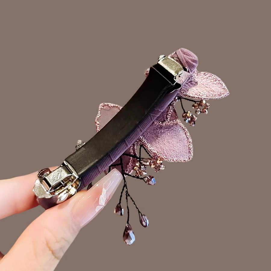 Romantic purple imitation crystal butterfly hair clips, high-end horizontal clips, straight clips, back of the head spring clips, top clips, hair clips and headwear Application Scenario