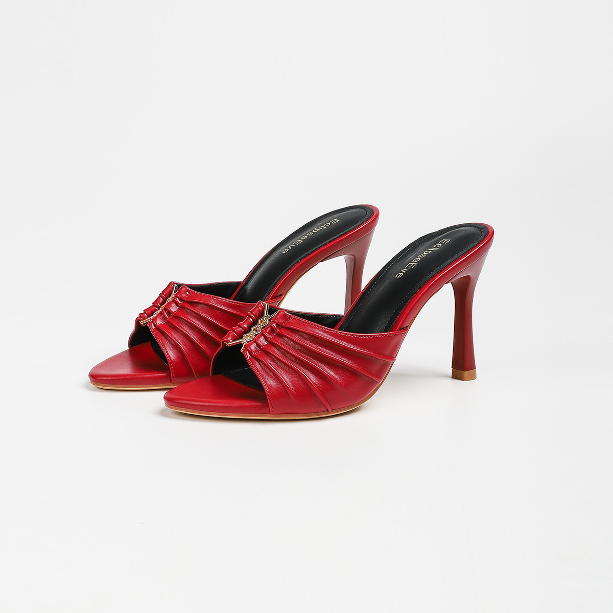 老北京布鞋/高跟鞋/柳钉高跟/人字拖鞋/拖鞋白底实物图