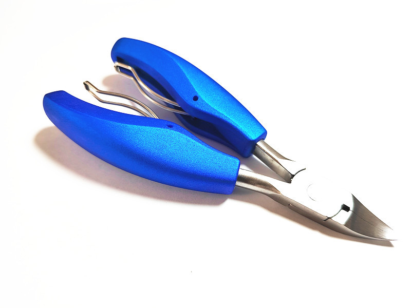 Stainless steel dead skin pliers beauty pliers, double spring nail groove pliers beauty tools Application Scenario