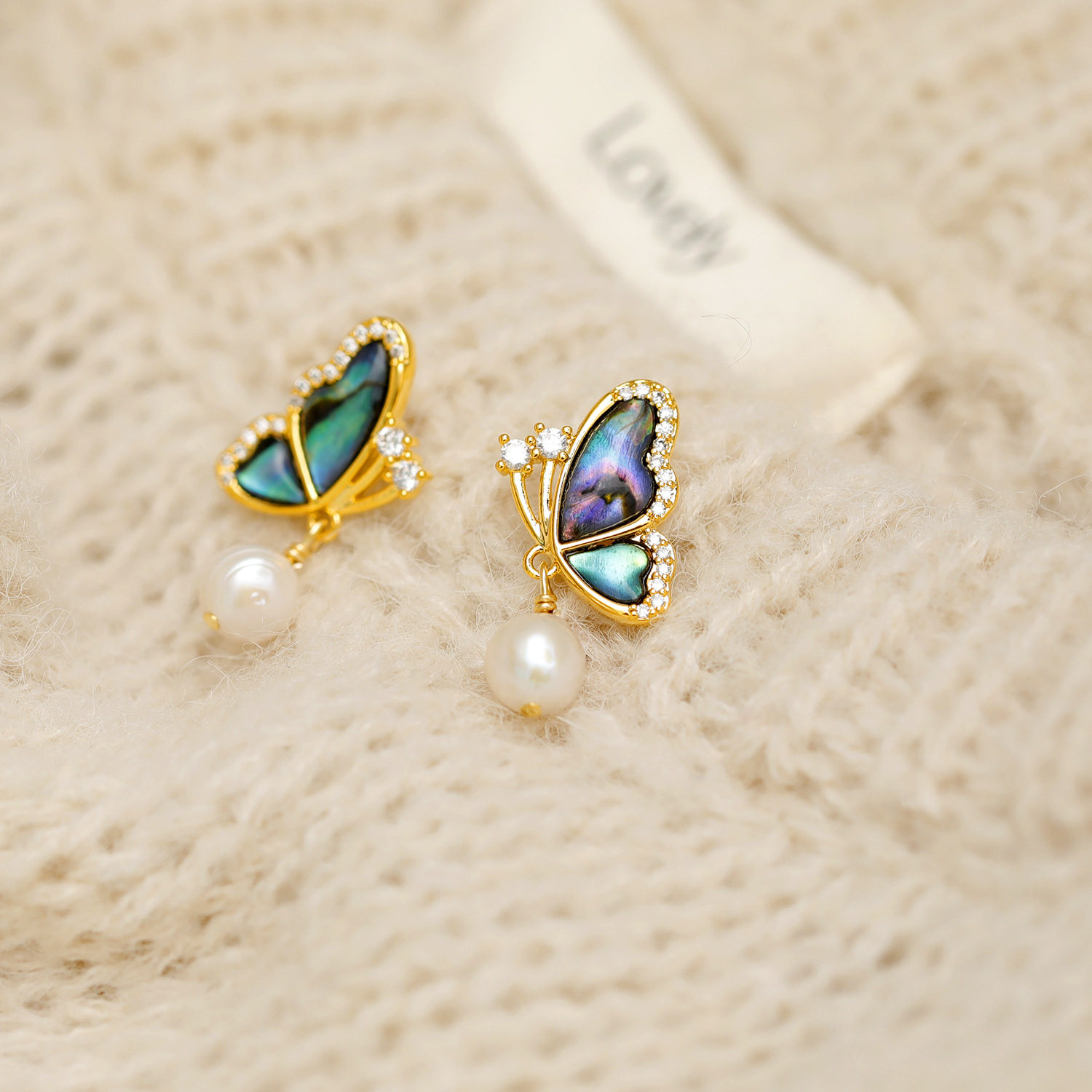 Hyacinth vintage fantasía mariposa colgante pendientes mujer 2023 nuevo versátil moda lujo personalidad de alto nivel sentido orejeras pendientes de perlas