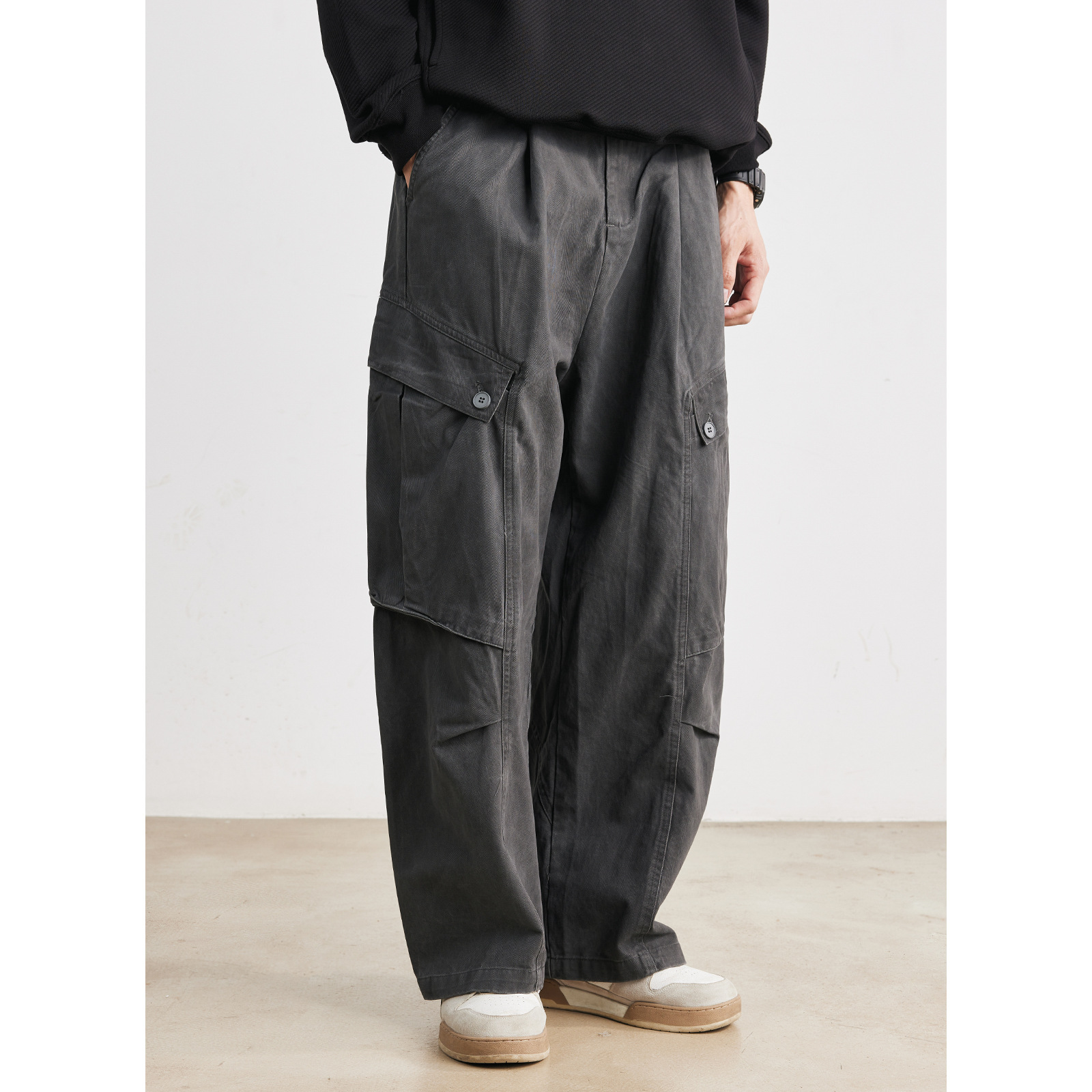 Yizhi Men's Wear's latest washed pure cotton workwear pants for spring and autumn: American high street loose wide-leg casual pants Application Scenario