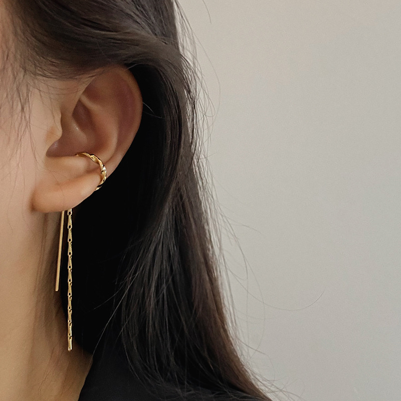 Long ear-clip-style earrings without ear piercings, simple and elegant for women, a niche European and American twisted long tassel ear-hanging bone clip Application Scenario