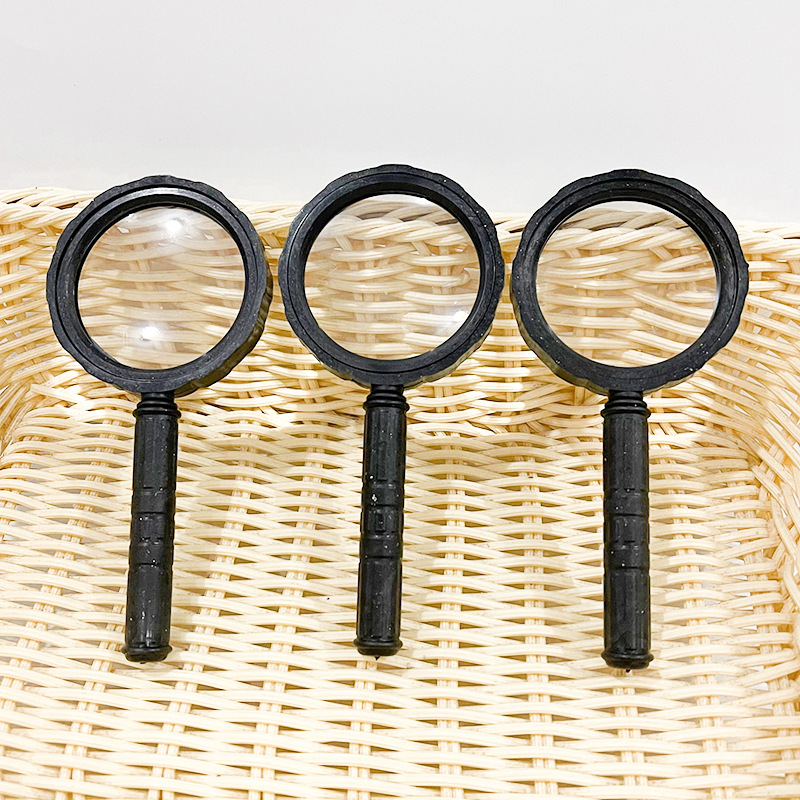 Black-framed magnifying glass, portable magnifying glass, magnifying glass for the elderly, gift gift, reading magnifying glass supply