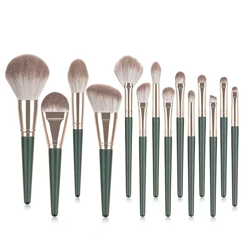 14 Green Cloud Makeup Brush Set Blush Brush Eyeshadow Brush D Bag Novice Portable Storage Bag Beauty Tools Application Scenario
