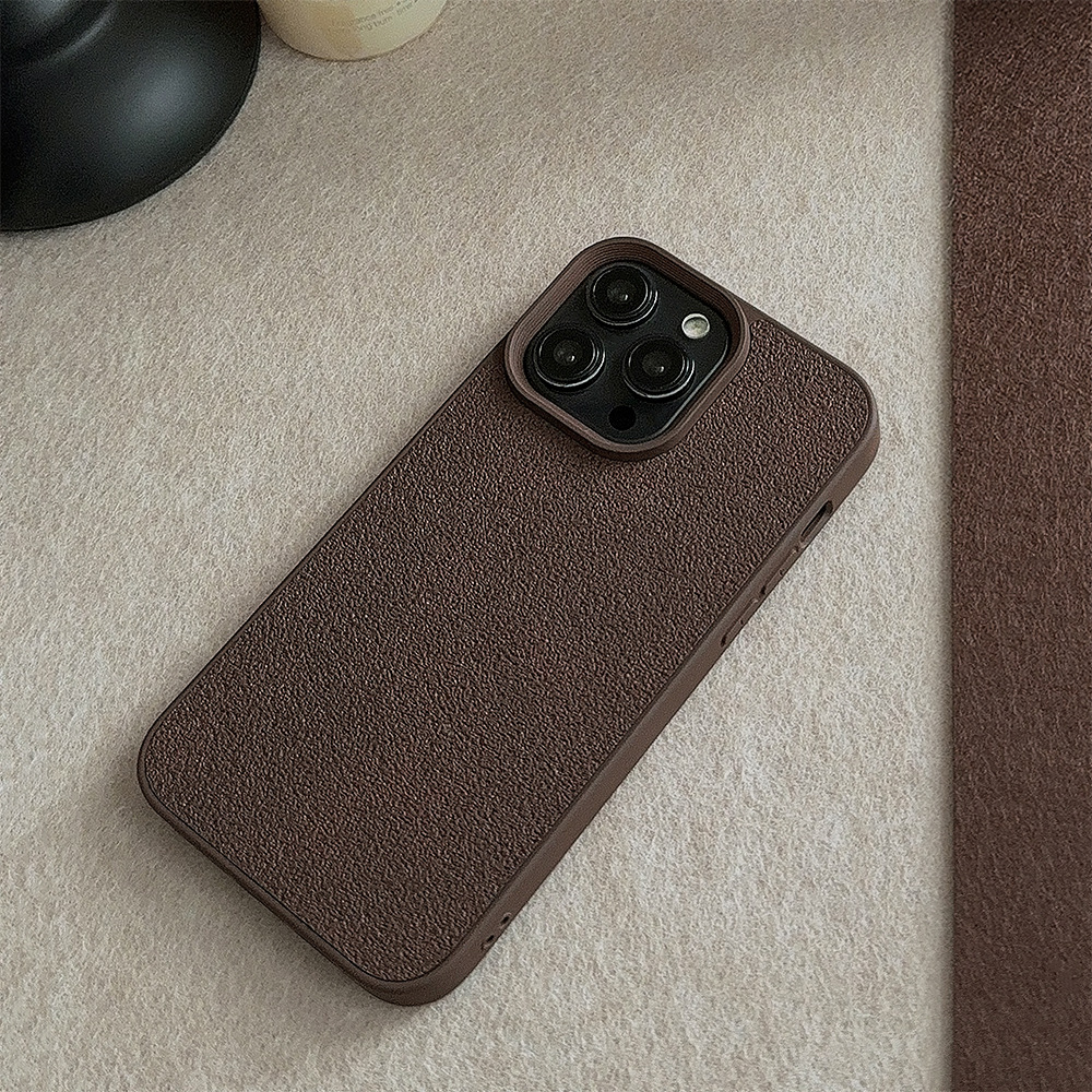 深棕色月坑纹苹果16手机壳14promax高级11适用iPhone13皮纹15复古详情13