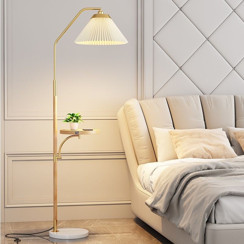 Retro-style pleated American light luxury living room floor lamp, solid wood bedside table, bedroom study storage, coffee table, standing table lamp details Picture