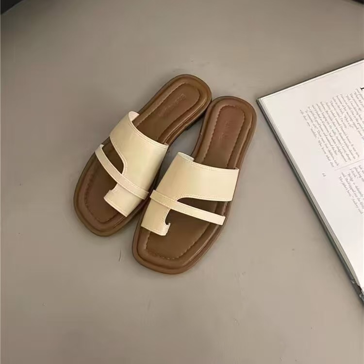 Simple style toe-heeled outerwear slippers for women 2026 new summer Korean retro vacation, one-foot Roman sandals Application Scenario