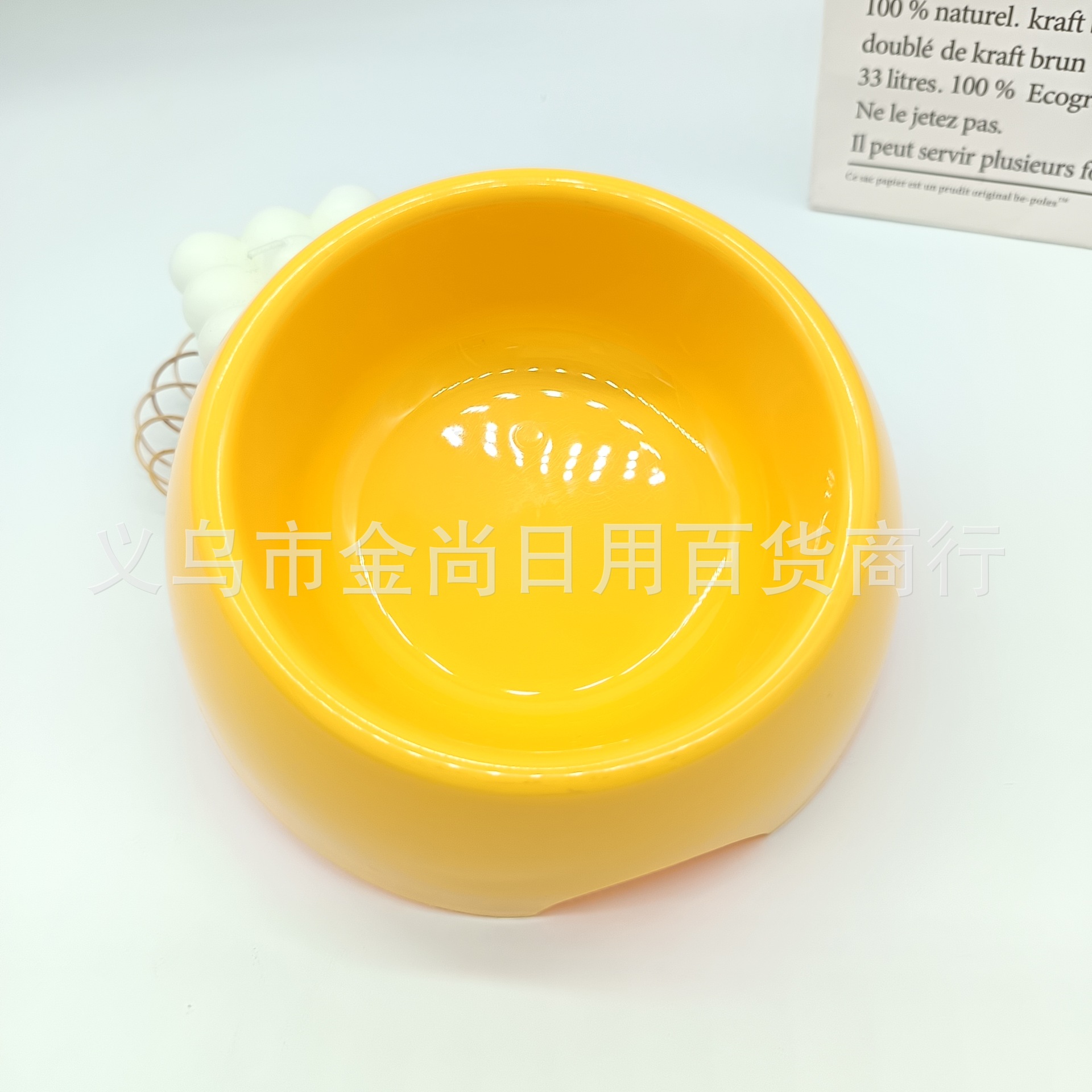 Cross-border plastic bowls, thickened dog bowls, anti-slip pet bowls, candy-colored stainless steel dog basins, cross-border cat bowls, wholesale single bowls Application Scenario