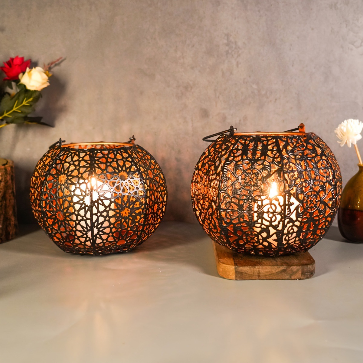 Cross-border new Halloween hollowed-out iron pumpkin lanterns, candlesticks, scene atmosphere decoration, home ornaments and decorations Specification drawing