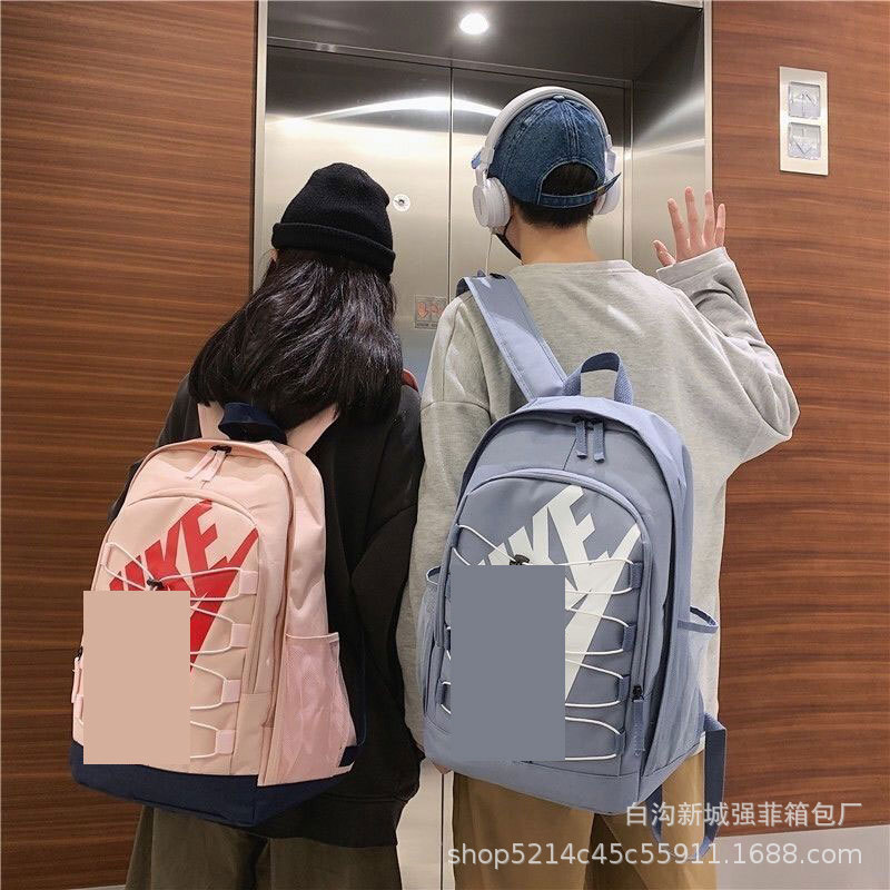 Maré carta mochila mochila estudiante de gran capacidad mochila para hombres y mujeres deporte viaje bolsa de computadora fuera de casa estudiante de secundaria Application Scenario