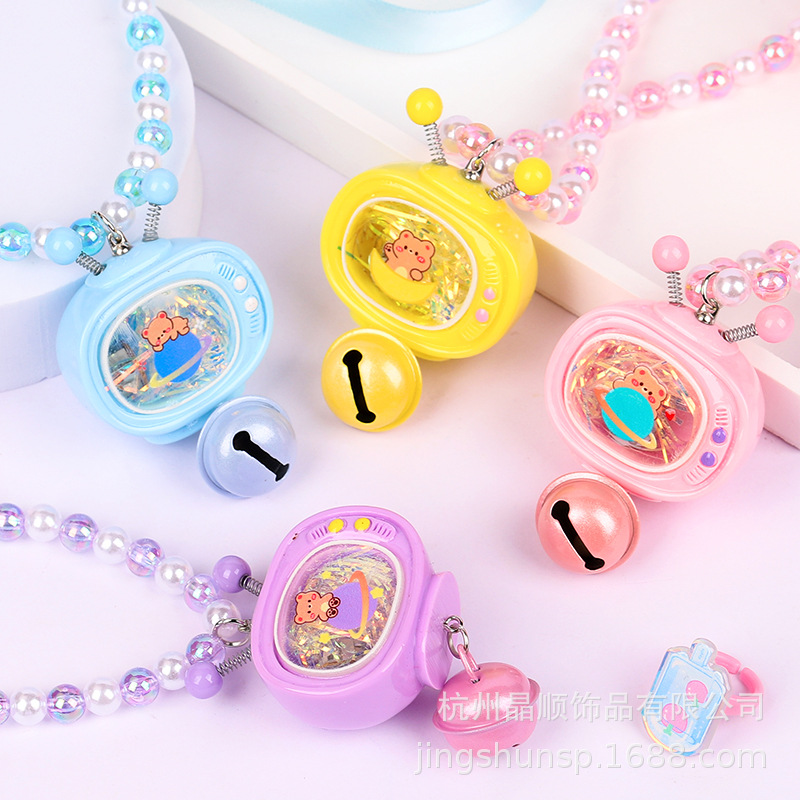 Cute Bear Flash Necklace Three-Piece Set Ring Bracelet Beaded Cartoon All-In-One Accessories Baby Toy Application Scenario