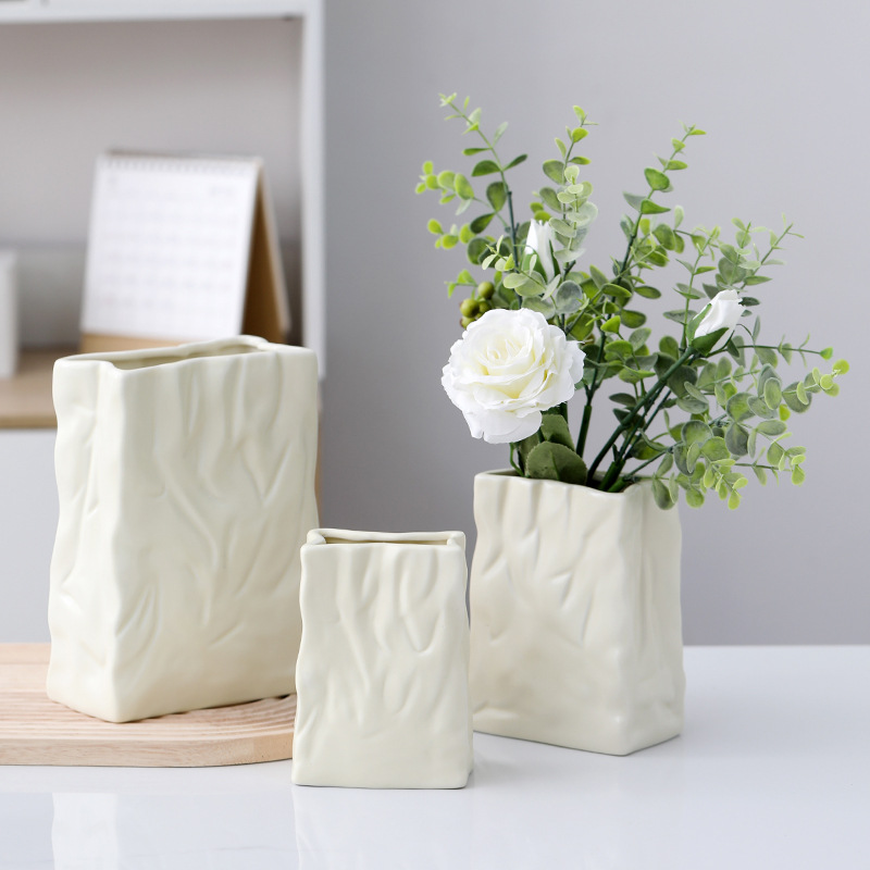 Cream Air Dried Flower Planter Hydroponic Living Room Decoration Simple Decoration With Superior Sense Ruffled Paper Bag Ceramic Vase