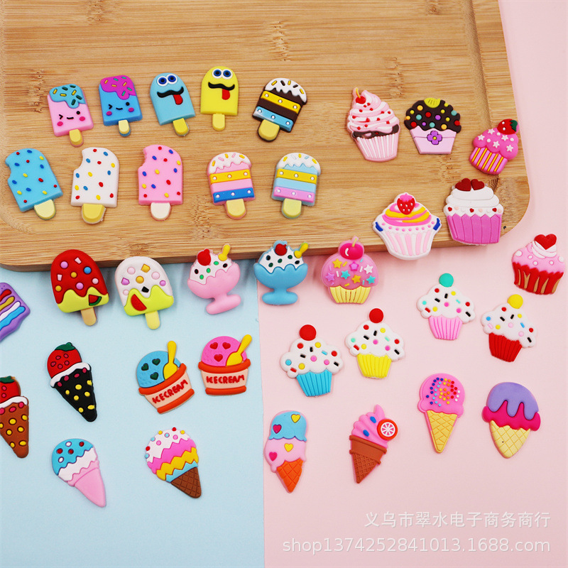 厂家现货批发小雪糕冰棍软胶贴片款式多样洞洞鞋发饰手机壳配件
