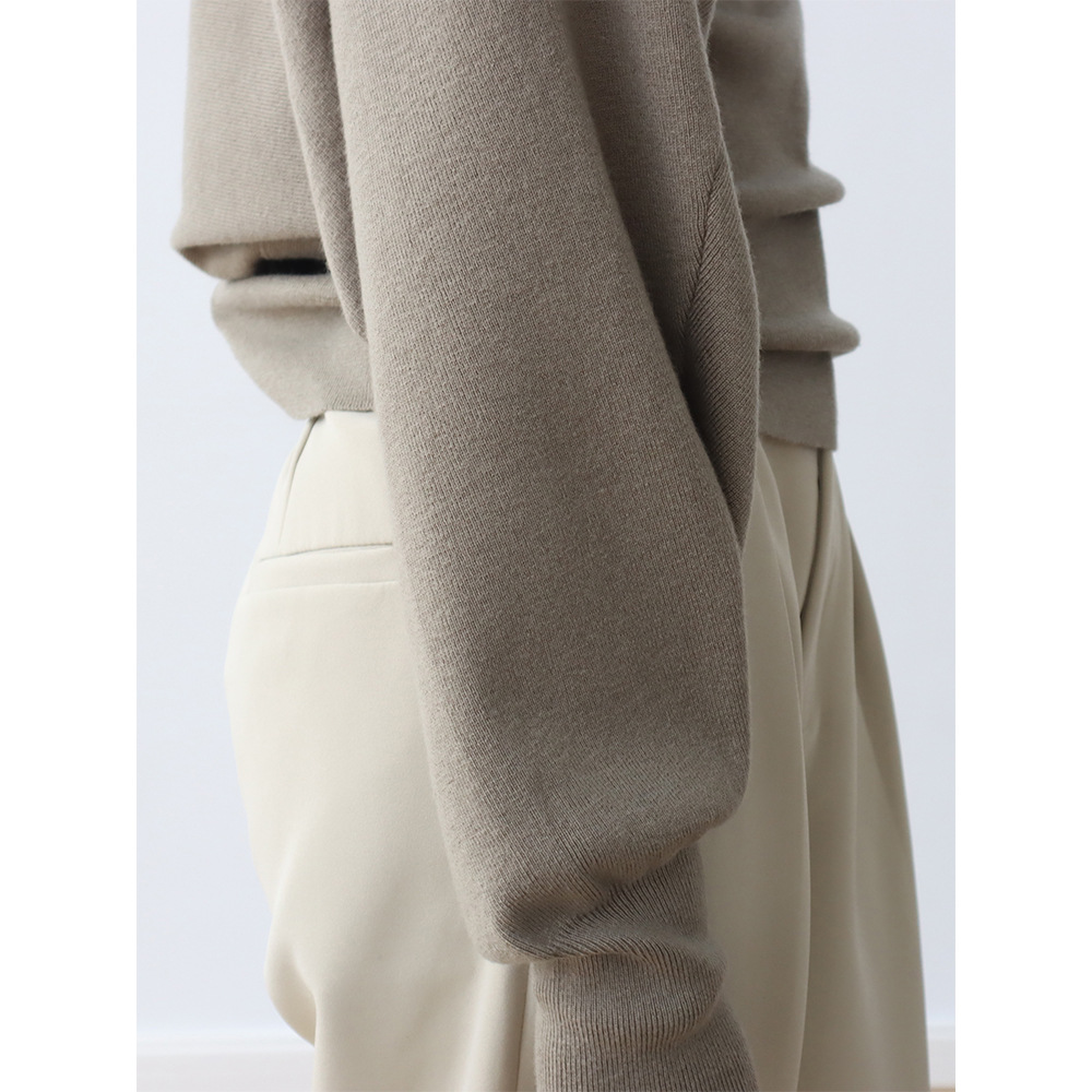 The new 2022 autumn collection of woolen knitted cardigan for women features a loose-fitting shawl with a laid-back style. It is a one-piece solid-color outerwear with a small coat Specification image
