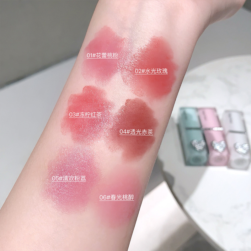 Gege bear Crystal Clear and Moisturizing Sandwich Lipstick for chubby Lips Moisturizing and hydrating Female students' natural look Nude Lipstick Specification image