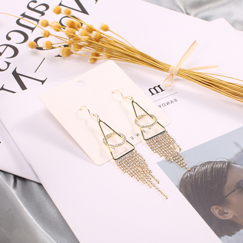 Creative Design 2021 European and American Cross-border Earrings, rhindiamond copper accessories, Welded, fashionable, elegant and simple earrings for women Application Scenario