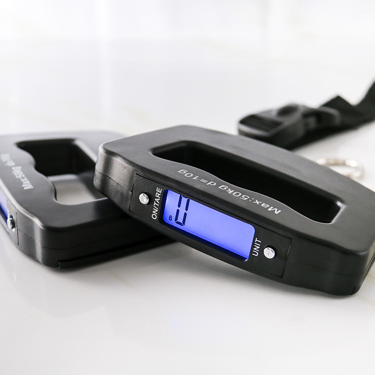 Household large hook hand-held scale, portable electronic scale, express package luggage scale, travel scale, fishing scale, gram weight scale Application Scenario