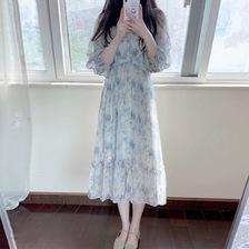 连衣裙2022新款小香风小众设计法式蓝色仙女碎花连衣裙子早春代发