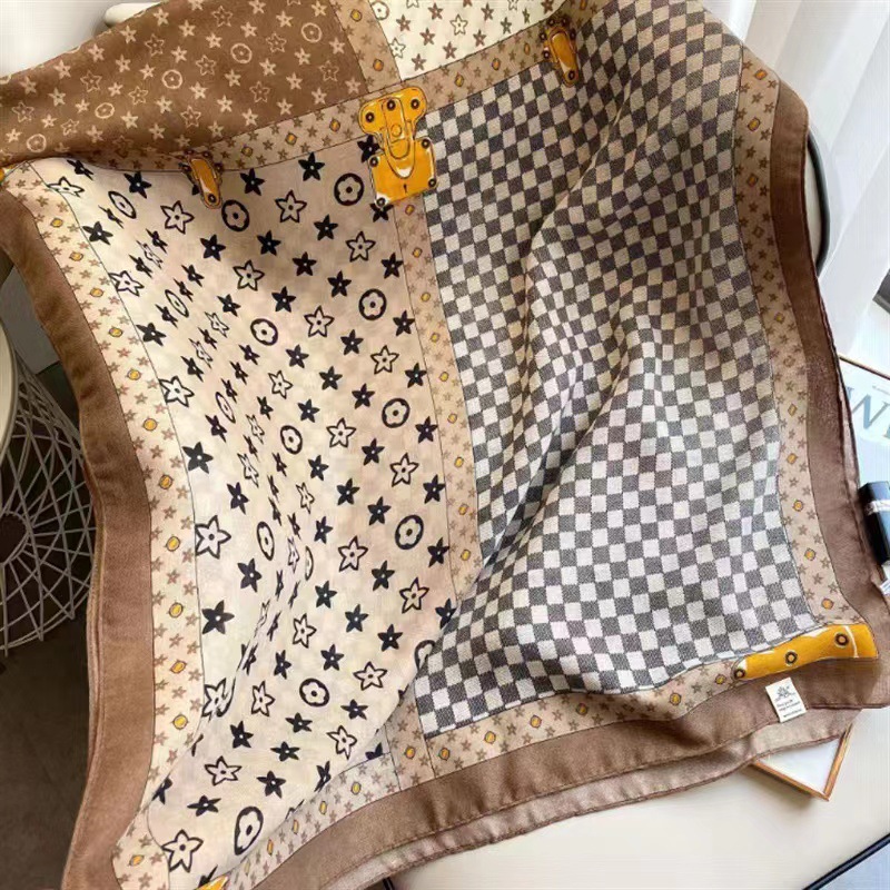 "Live-streaming benefits for Internet celebrities: Cotton and linen scarves, big brand shawls, old floral checkerboard pattern 2023 new autumn and winter collection, manufacturer. Specification image