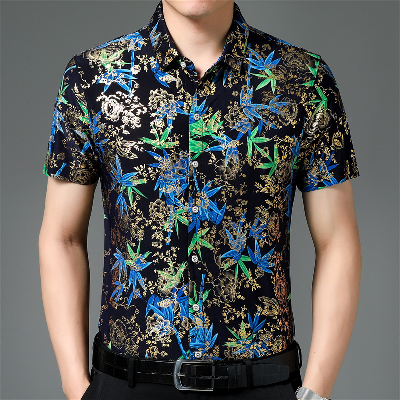 A middle-aged man's summer short-sleeved floral shirt, loose and no-iron casual half-sleeved ice silk shirt, gold-embossed thin top is trendy details Picture