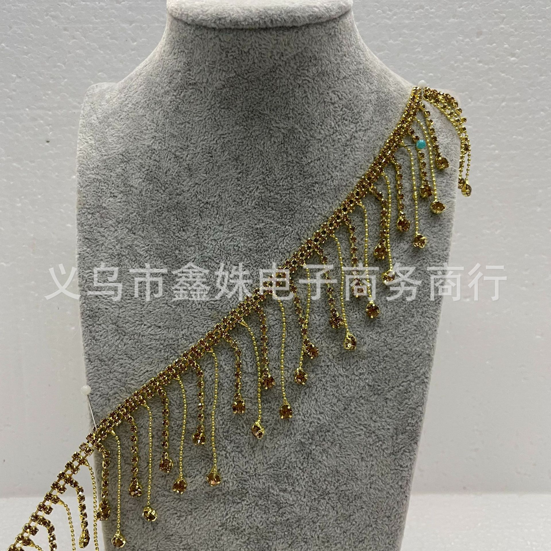 Diamond chain, tassel chain diy accessories, bead chain, welded tassel chain cap, decorative clothing accessories, water diamond fancy claw chain