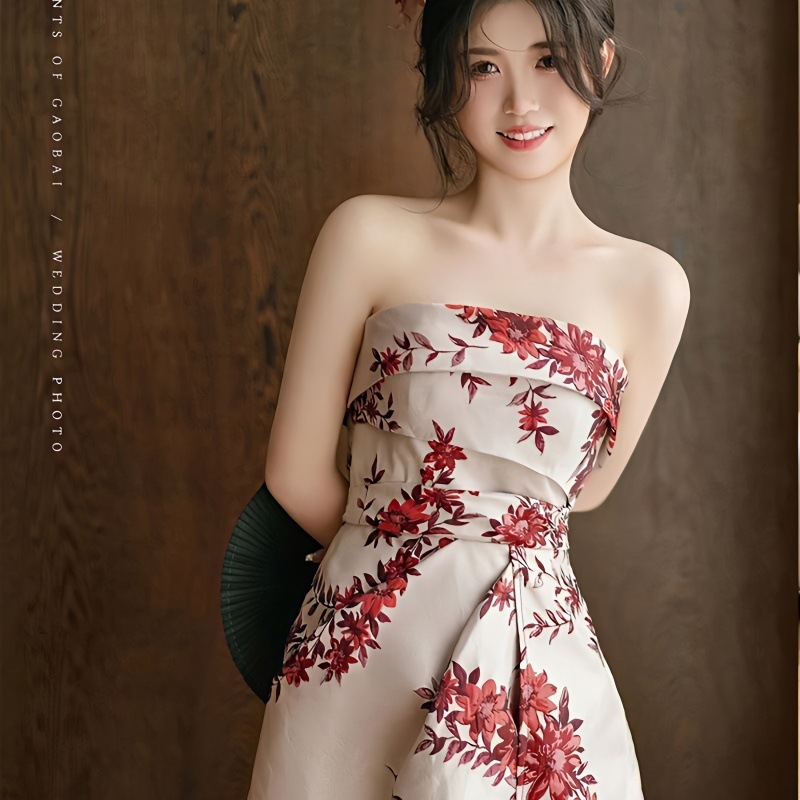 "National Trend - New Chinese-style morning photo cheongsam, high-end floral style, strapless engagement, year-end party, small dress, morning dress.