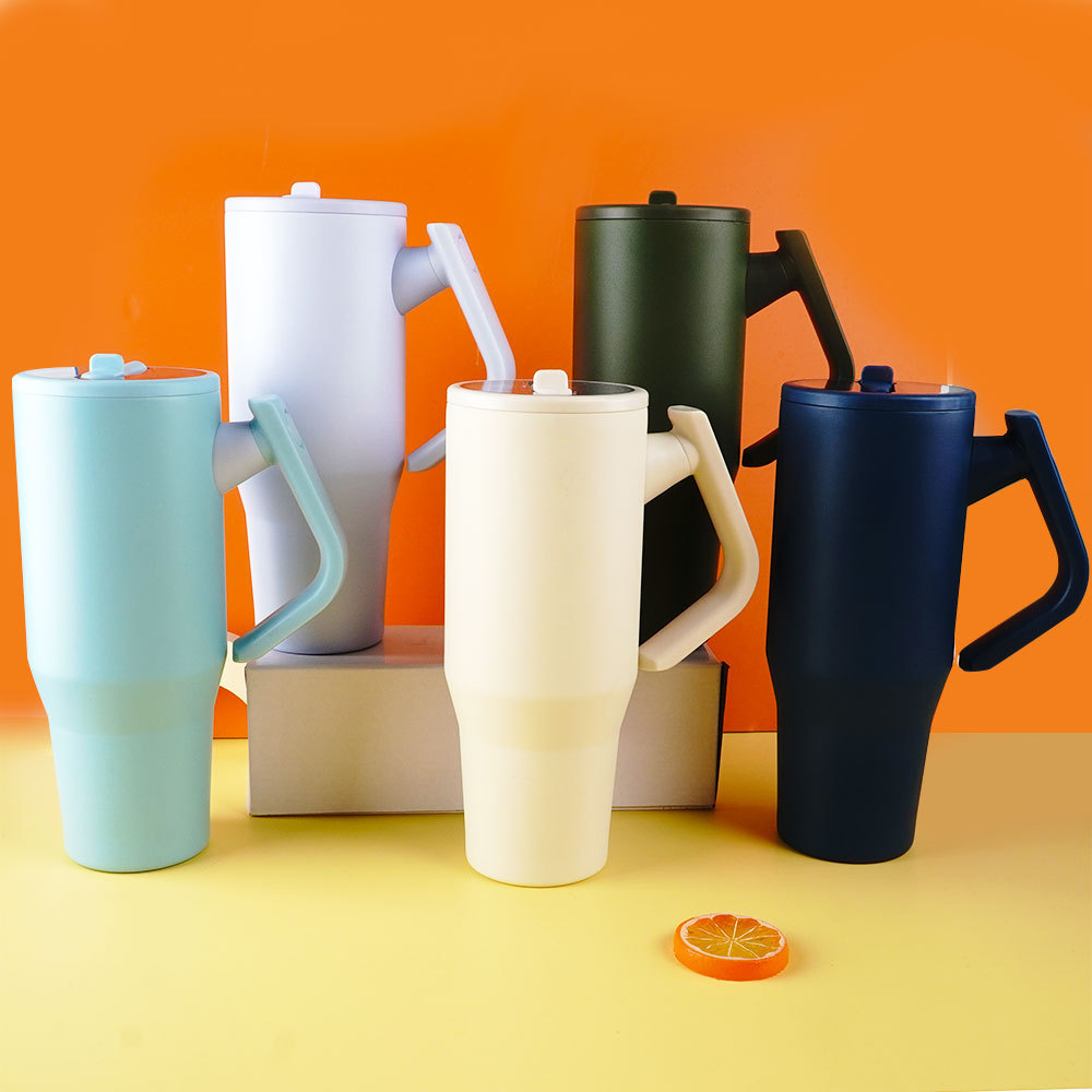 New solid-color stainless steel insulated cup, outdoor portable and fashionable straw cup, large-capacity simple cold insulation car cup details Picture