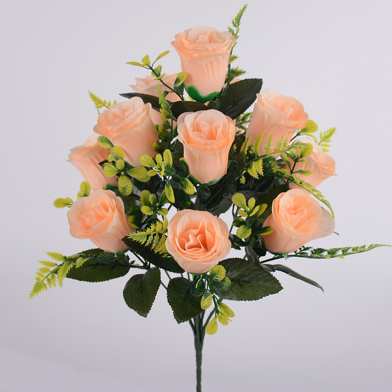 假花仿真玫瑰花批发12头玫瑰花家居装饰婚礼布置塑料玫瑰假花厂家