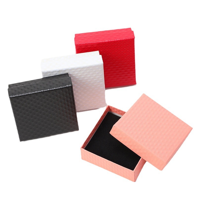 Wholesale of hot-selling diamond-patterned jewelry packaging boxes, bracelets, necklaces, rings, top and bottom covers, and accessory storage boxes Item Picture
