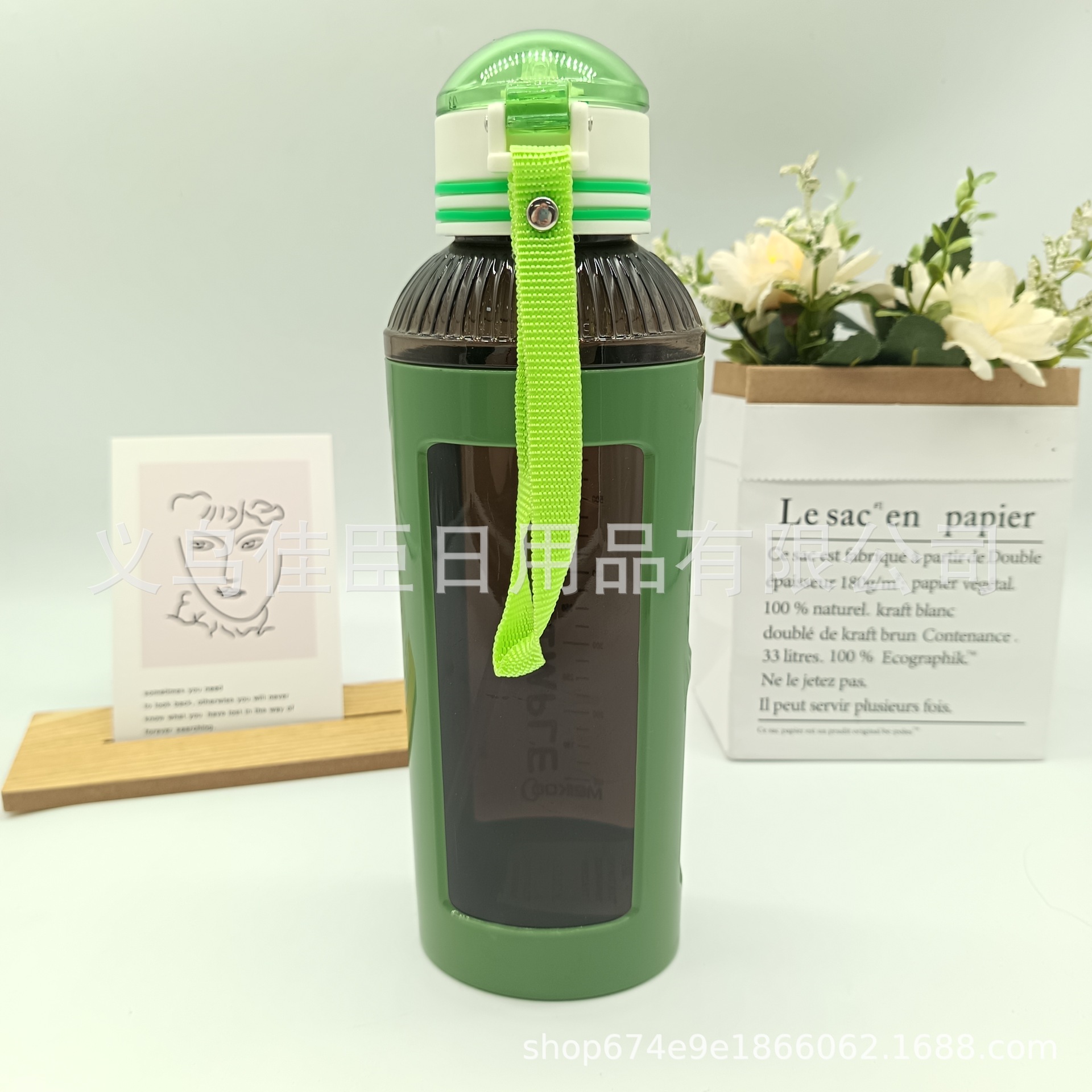 Summer large-capacity straw cups with bouncy LIDS, portable hand-held space cups for men and women, high appearance level, simple flat pot style, cross-border details Picture