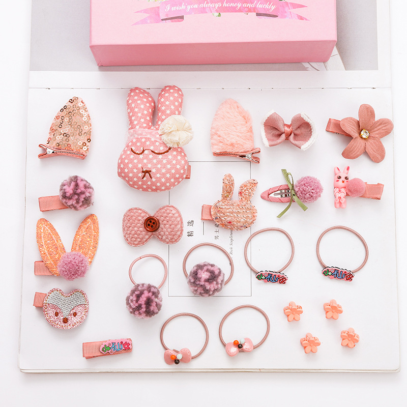 New Children's Hairpin Hair Accessories Set Box Baby Hairpin Side Clip Gift Box Korean Version Princess Hairpin Wholesale Application Scenario