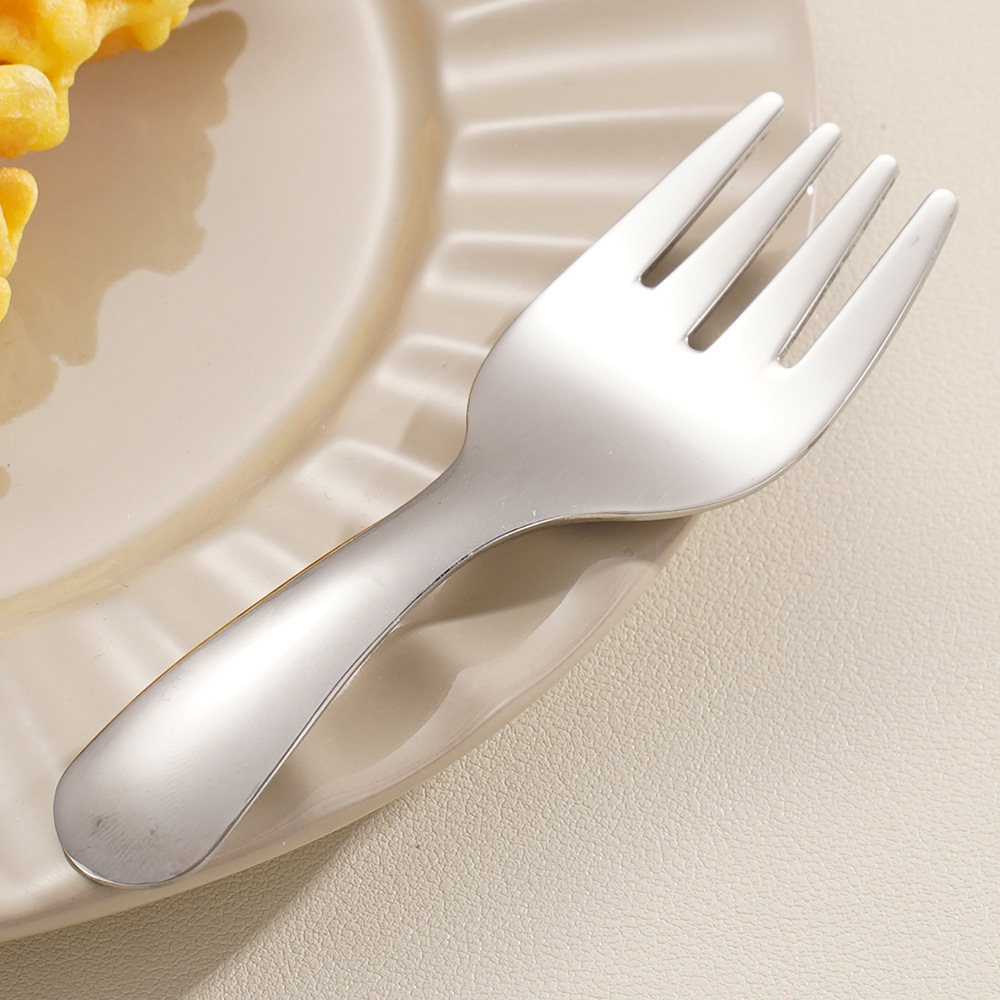 304 stainless steel spoon, short-handled round spoon, mini tea spoon, children's spoon, fork, creative portable tableware, small spoon Application Scenario