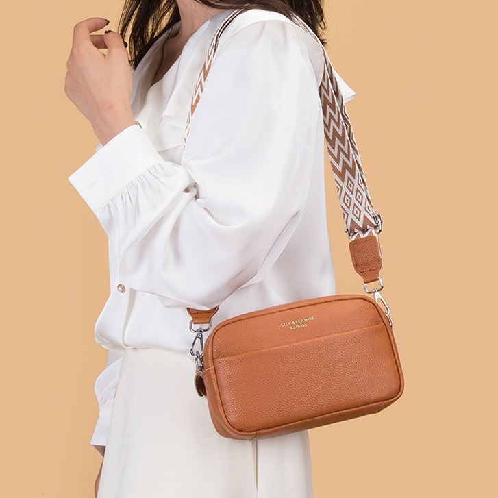 快递盒/化妆包/可扩容双肩背包硬壳/硬壳双肩背包/跨境包细节图