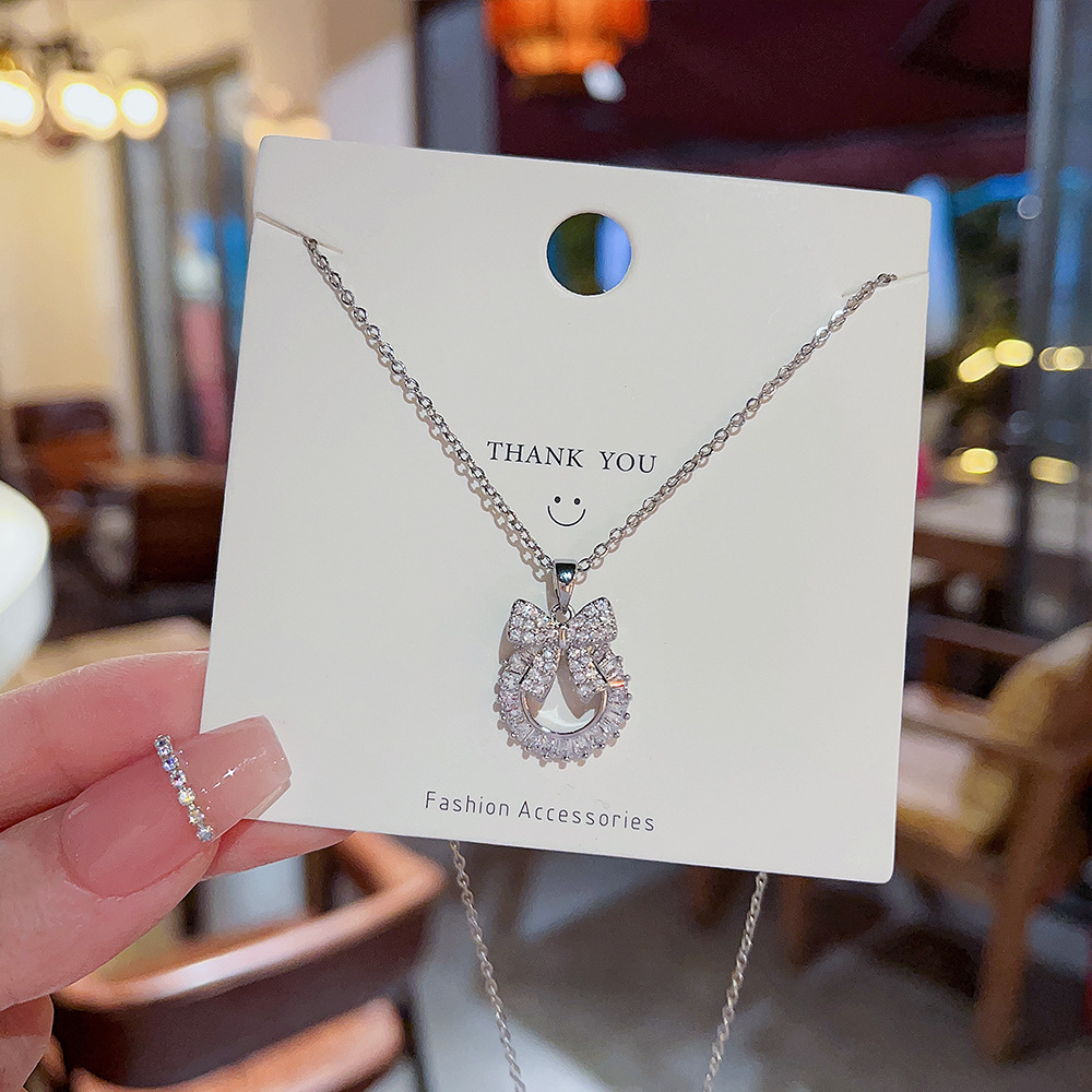 Small Superflash Zircon Pendant Japan And South Korea Fashion Accessories New Collarbone Chain Choker Light Luxury Bow Titanium Steel Necklace Application Scenario