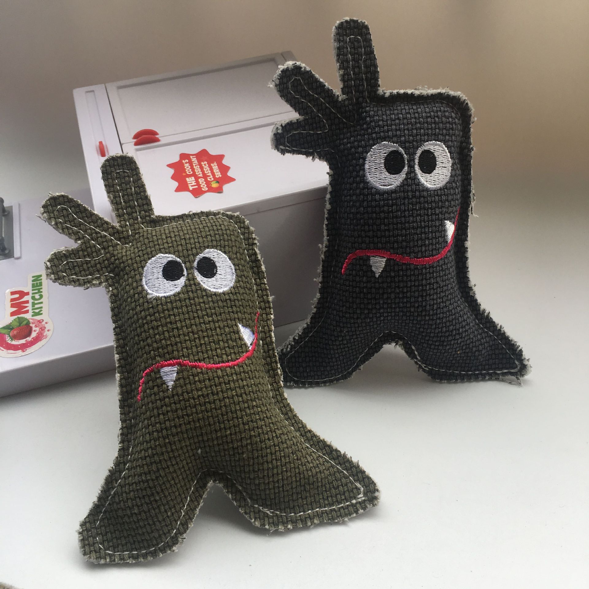 A collection of various linen toys, including pet dog toys, sound-making fish bones, mice, big ducks, darts, and a mixed batch Specification image