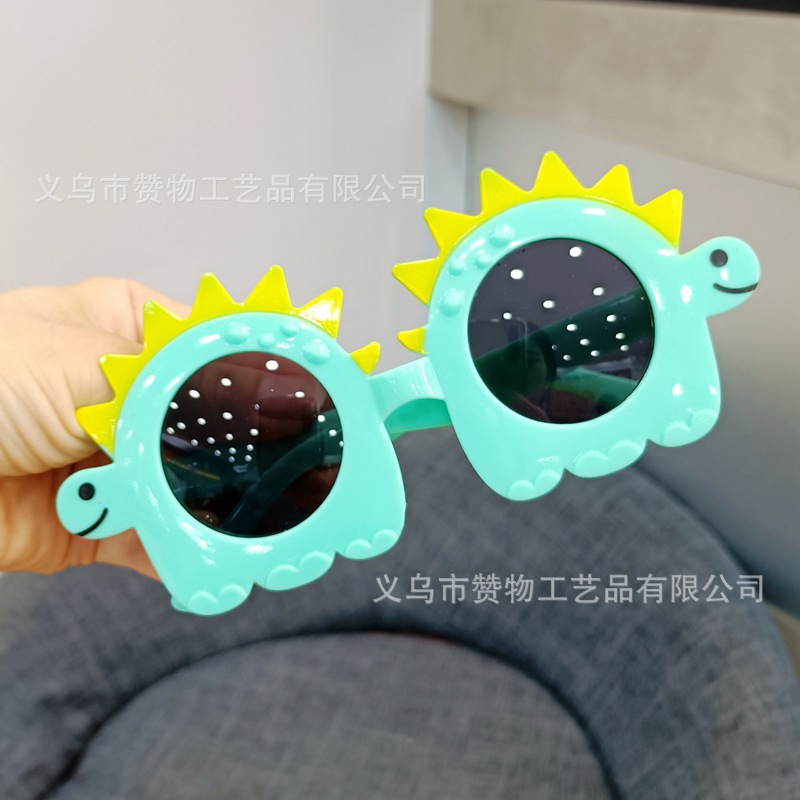 Factory direct sales of birthday spray-painted little dinosaur funny glasses. Two fun dinosaur-shaped dance party glasses Specification image