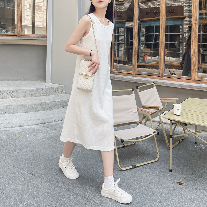 裙子/连衣裙/女装连衣裙/吊带裙/长裙产品图