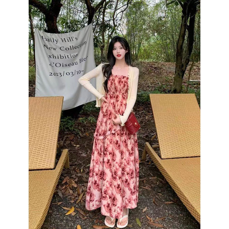 2024 New summer rose floral pleated halter dress for women, a French waist-cinching and slimming long dress with the charm of a noble lady details Picture