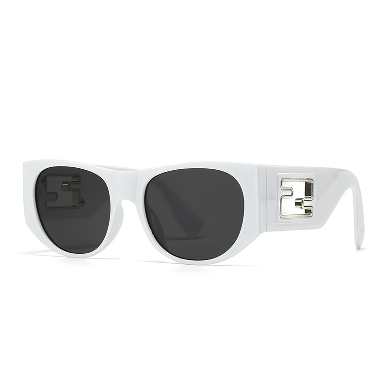 New cross-border foreign trade modern retro large frame metal accessory sunglasses, INS style street style sunglasses 9217 Item Picture