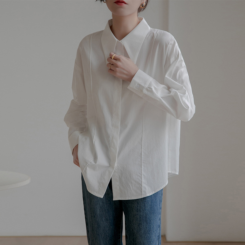春季尖领衬衫女设计感小众法式上衣宽松休闲衬衣女长袖