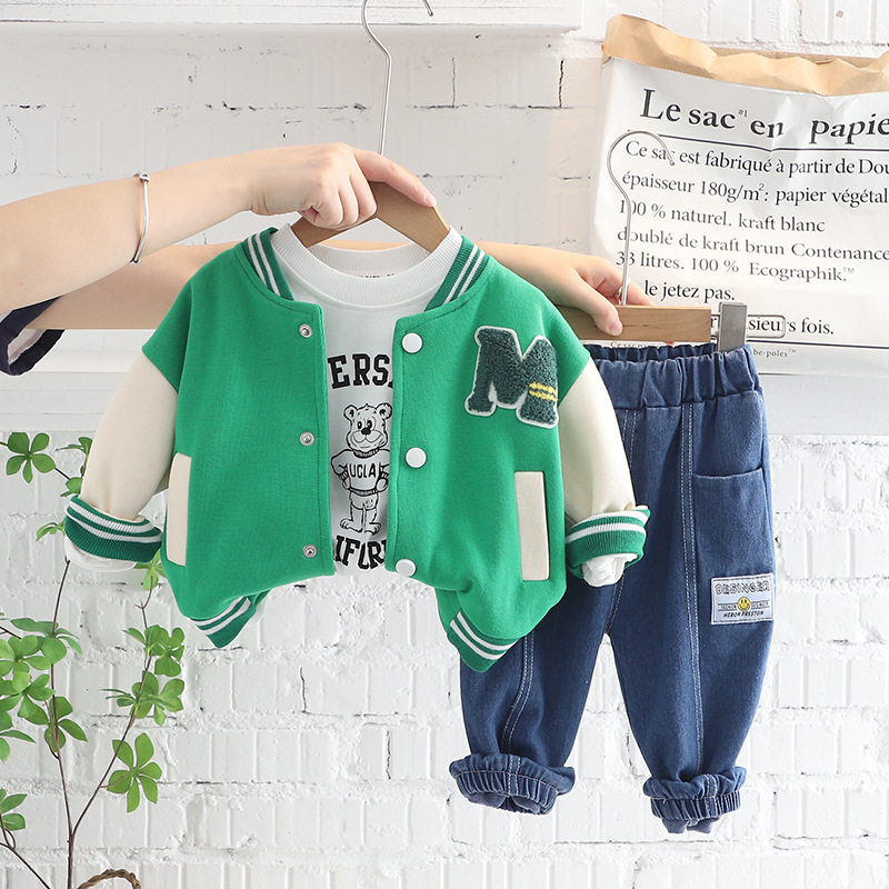 أما المجموعة الجديدة التي تتألف من ثلاث مجموعات من الأطفال الذين يرتدون أزياء بيسبول من الفتيان الذين يرتدون أزياء بيسبول، والأطفال الذين يرتدون أزياء بيسبول details Picture