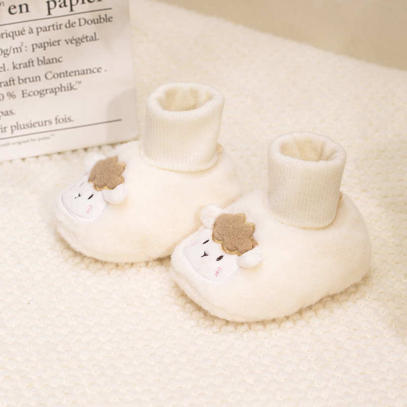 New thickened and fleece baby shoes and socks for autumn and winter, baby walking shoes, warm shoes for babies aged 0-6-12 months Application Scenario