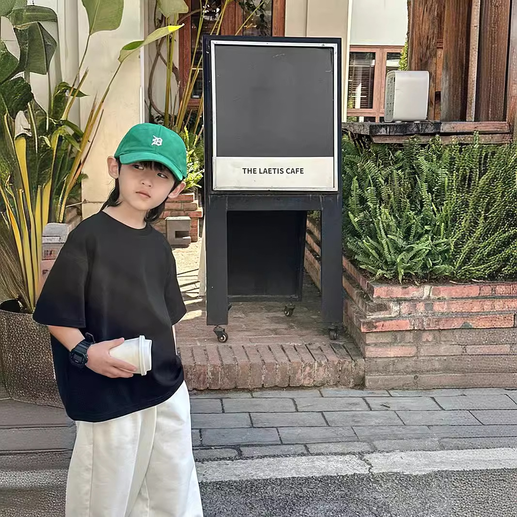 Salt-themed boys' summer round-neck T-shirt 2024 new children's spring and summer top, boys' pure cotton base layer, cool and stylish details Picture