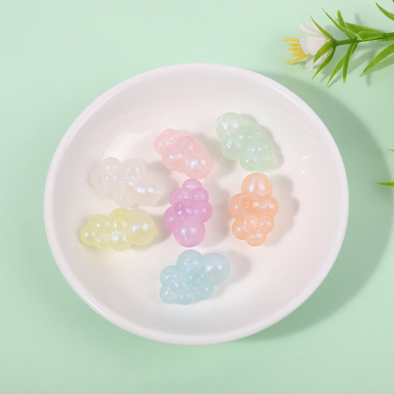 Colorful acrylic mermaid girl little cloud luminous flowing sand through-hole scattered beads DIY mobile phone chain head accessory Application Scenario