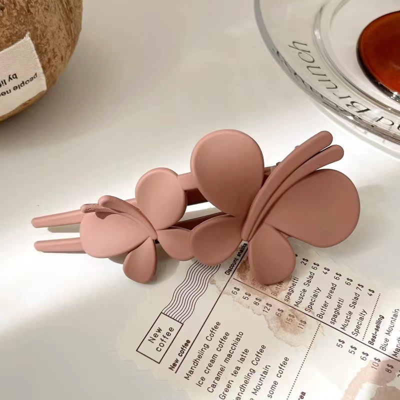 Net Red High Appearance Level Simple Matted Butterfly Hairpin Female Fairy Super Sensen Female Hair Accessories Advanced Sense Summer 2023 details Picture